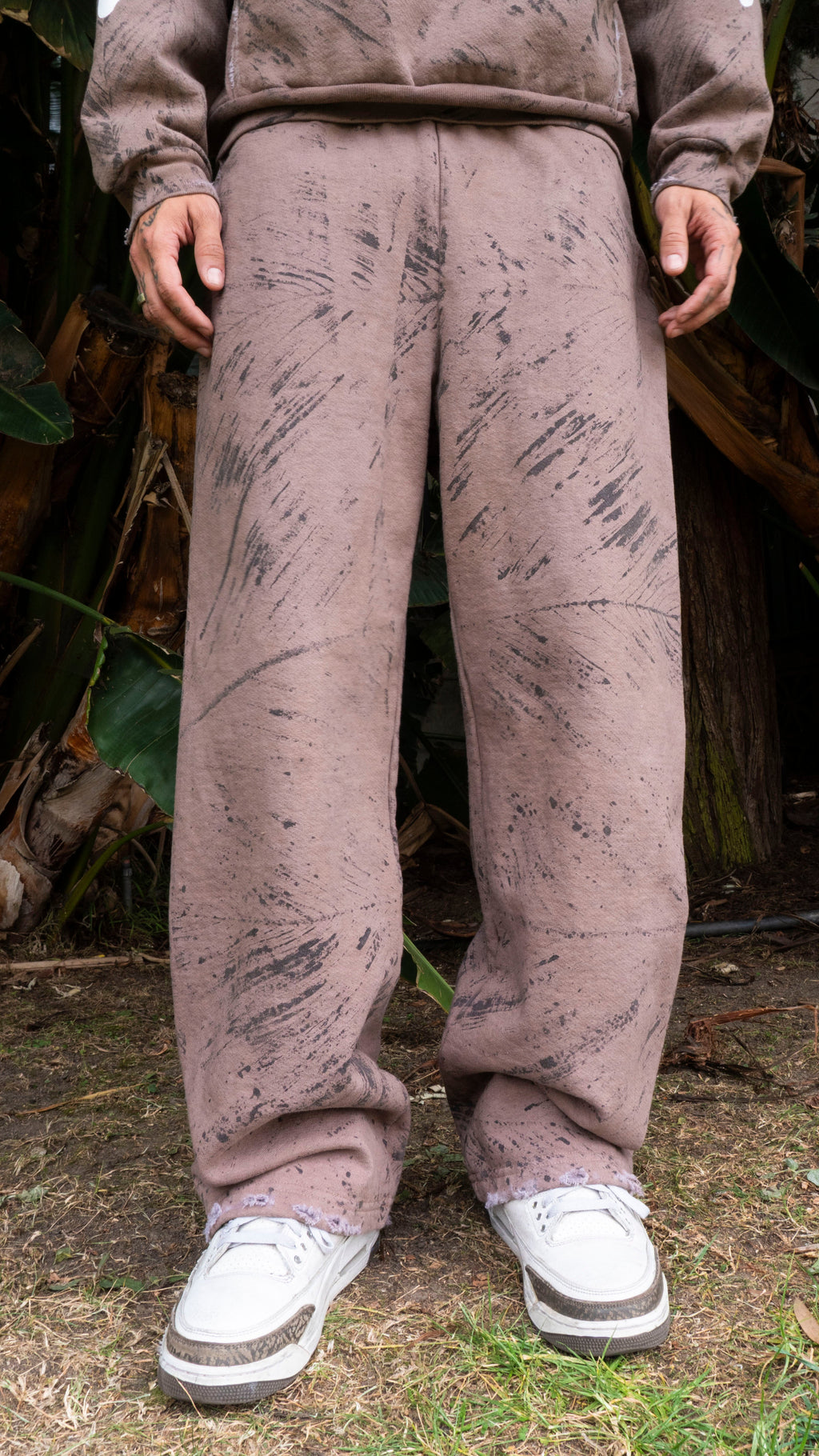 DINO BONES SWEATPANTS BLACK/BROWN