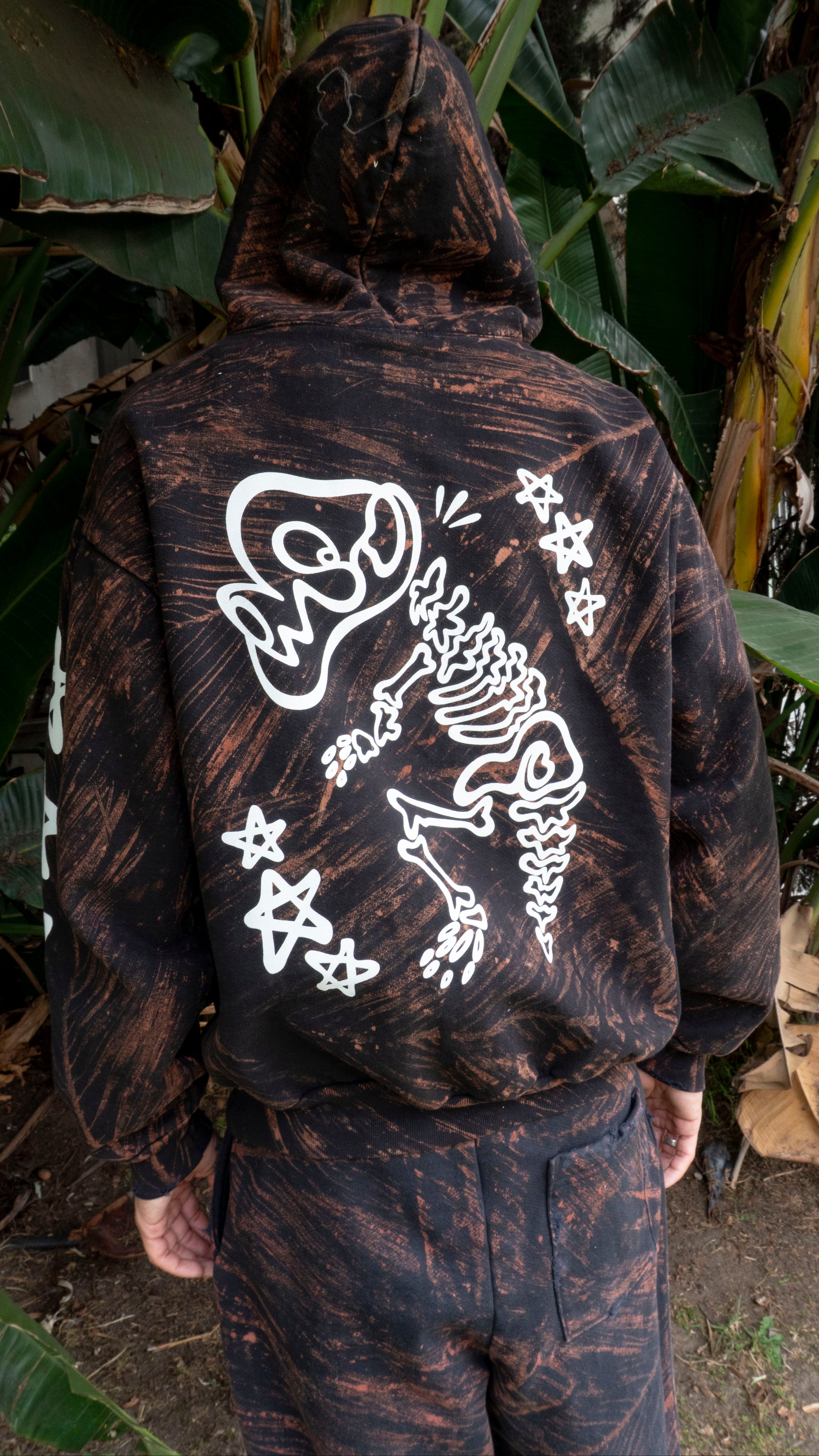 DINO BONES HOODIE BLEACH/BLACK