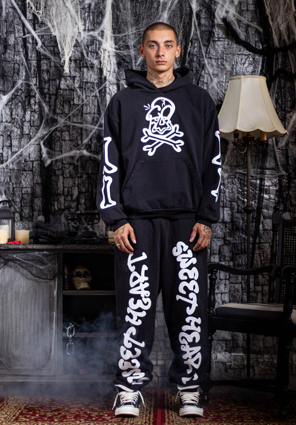 CROSSBONES HOODIE WHITE/BLACK