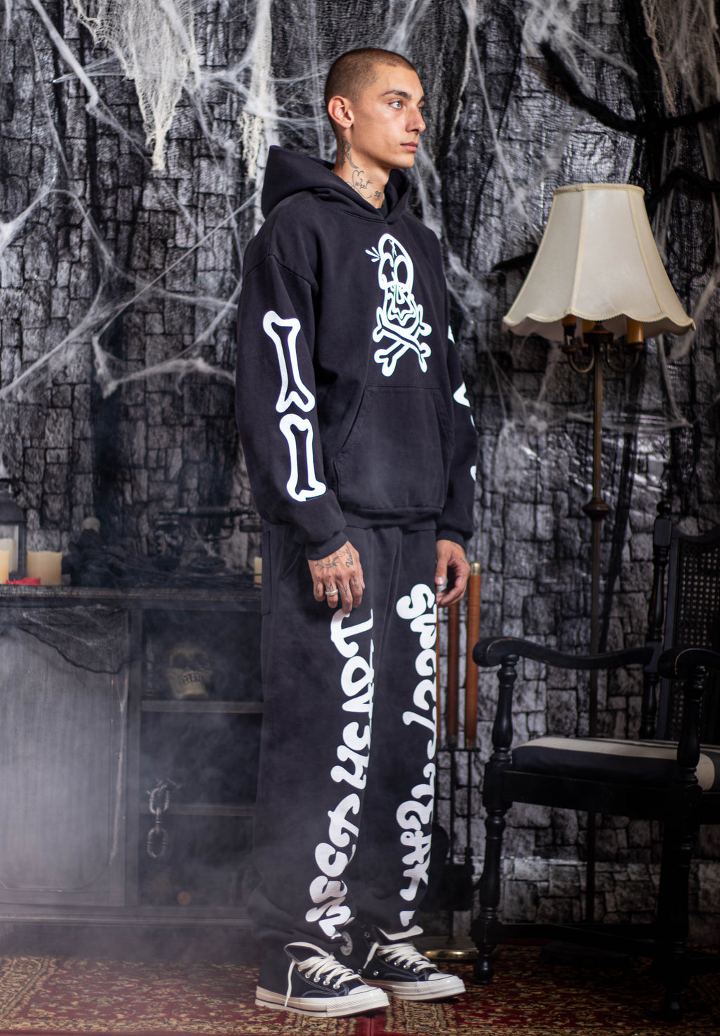 CROSSBONES HOODIE WHITE/BLACK