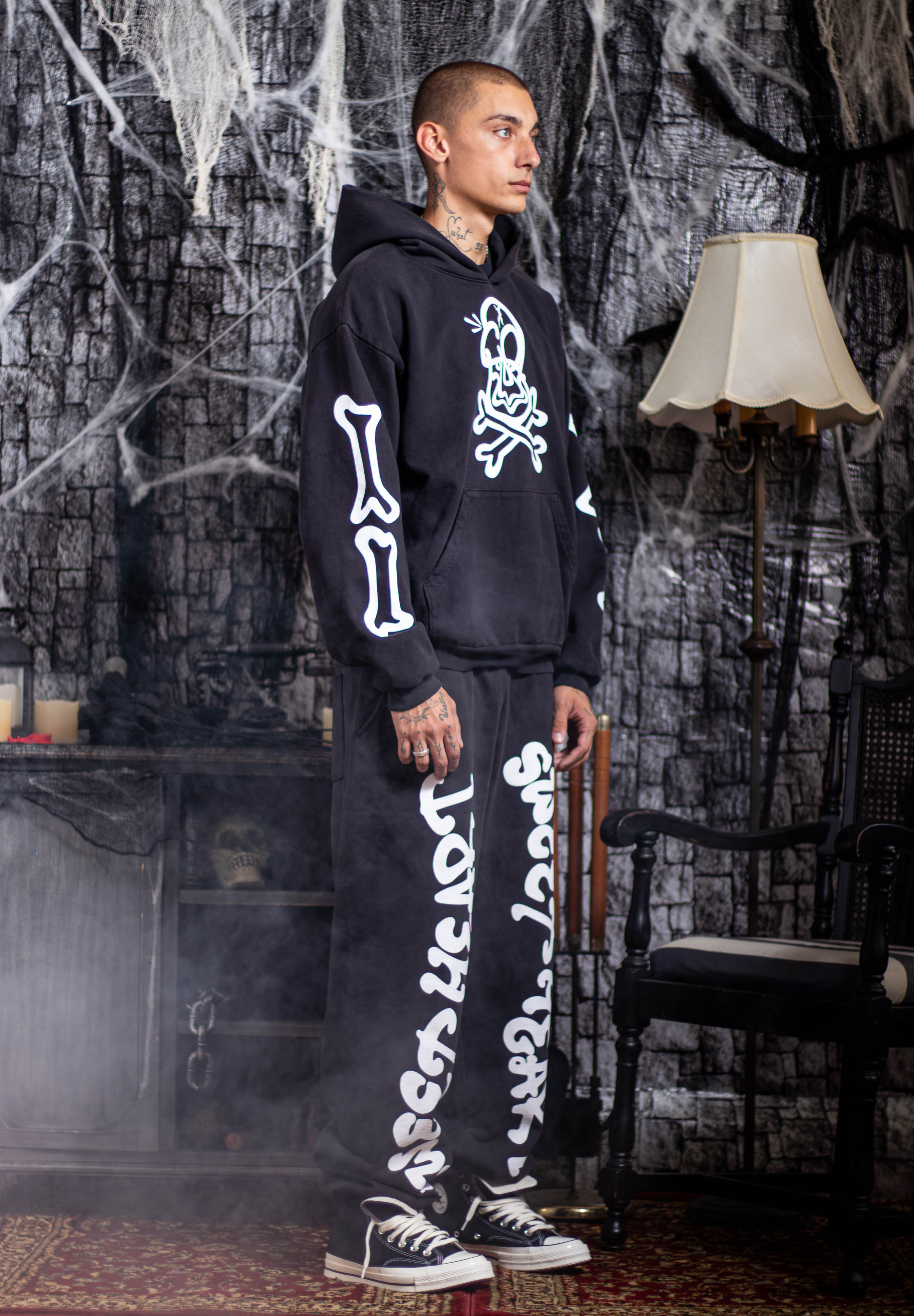 CROSSBONES HOODIE WHITE/BLACK